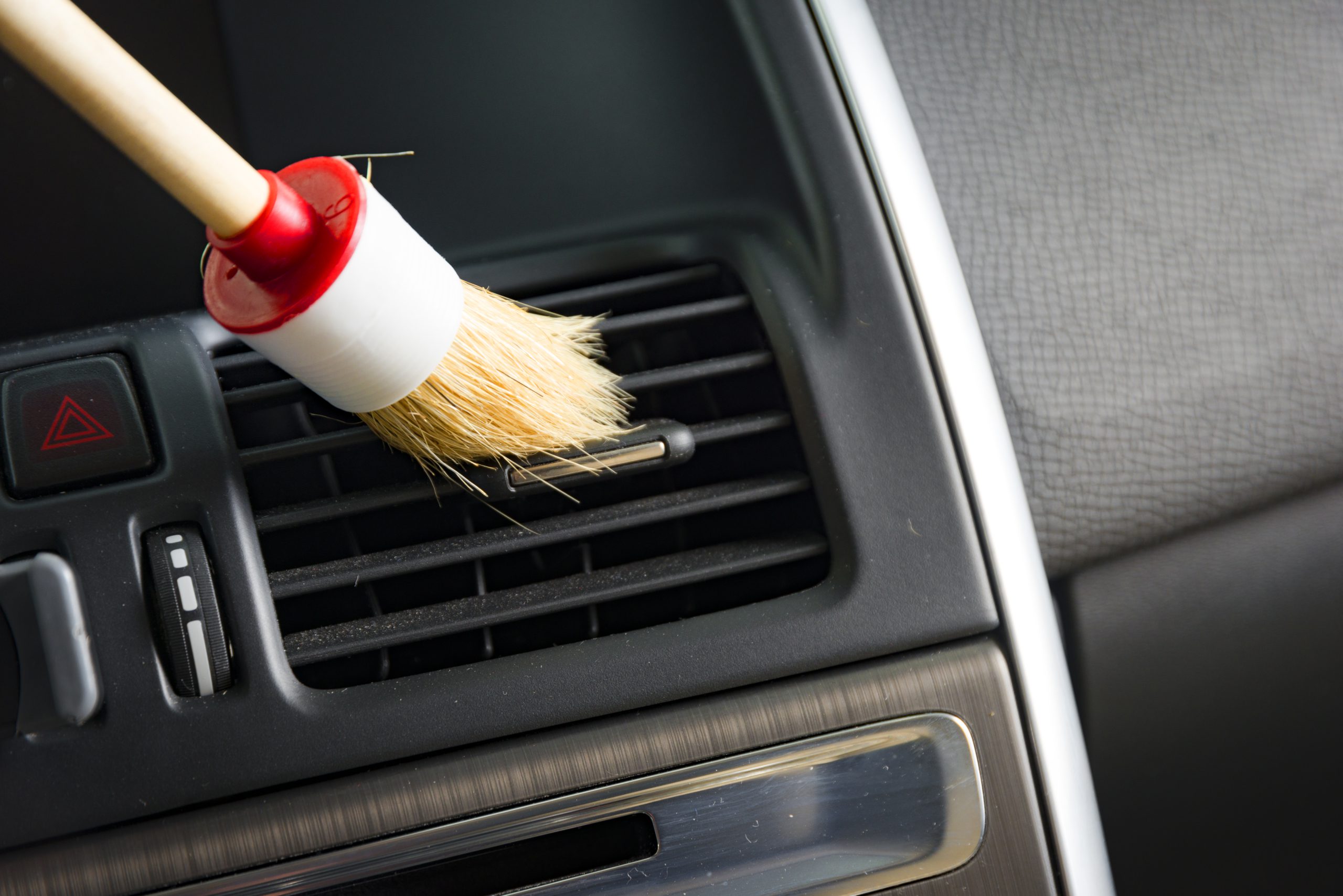 Professionelle Fahrzeug-Innenreinigung